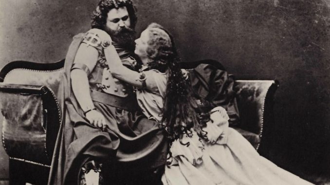 it's a photograph of a scene from the world premere by Wagner